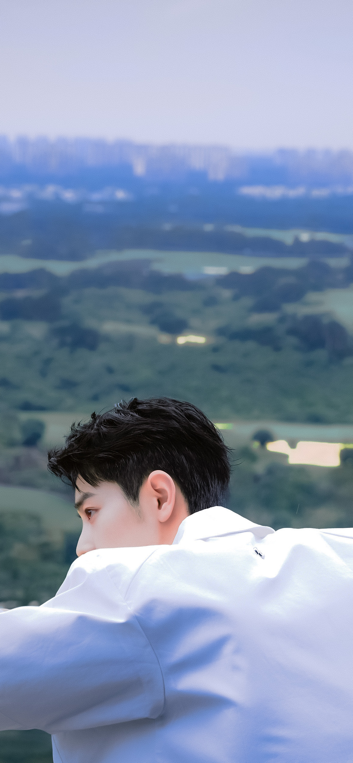 肖战 喜欢你的笑容，喜欢你的温柔，喜欢你的善良。你就像春天里的阳光，让我感到温暖