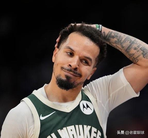 火箭应该签来安东尼，球队需要硬汉和得分手




太阳放弃了硬汉科尔安东尼，这是