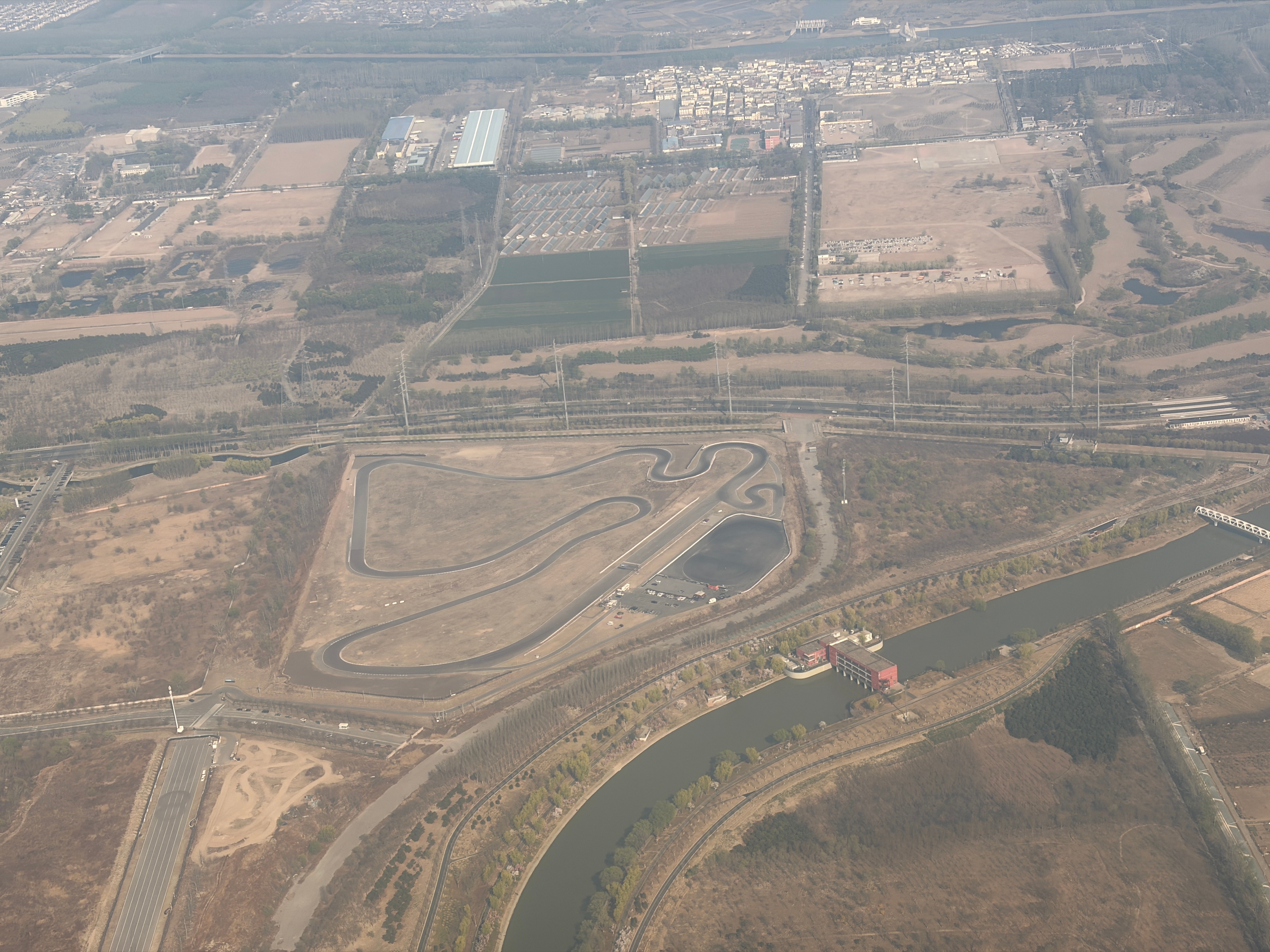 易车金港赛道，此动图由价值1亿美元的空客A320作为云台拍摄我与汽车的日常 北京