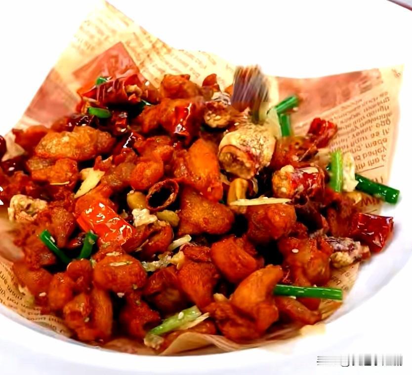 这里为你带来一道家常版鲜香麻辣、外酥里嫩的辣子鸡详细做法，步骤清晰，调味精准，在