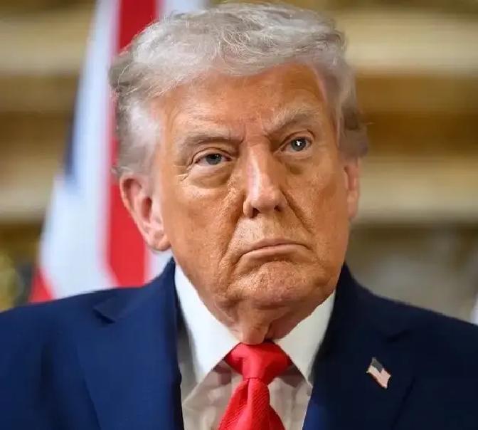 最近美国在对外动作上又开始急转弯。
 
同一天，白宫那边一边有人提到“研究格陵兰