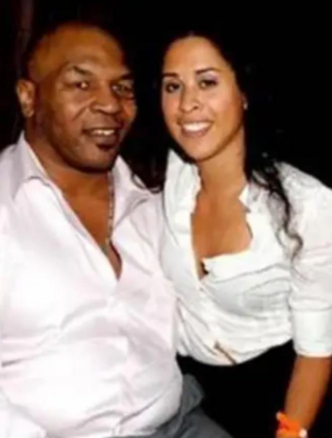 1992年，拳王泰森入狱服刑。在监狱里，泰森爱上了一位女狱警。尽管这样的交往在监