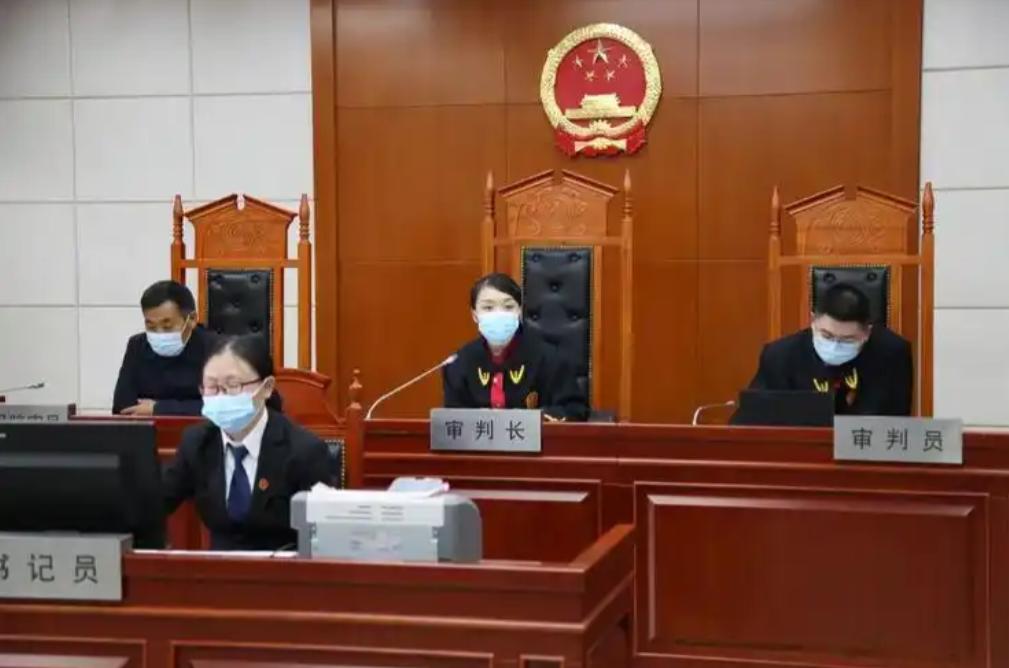 2022年5月，方某通过中介看中了李某的房子，总价1354万元，并决定购买。在中