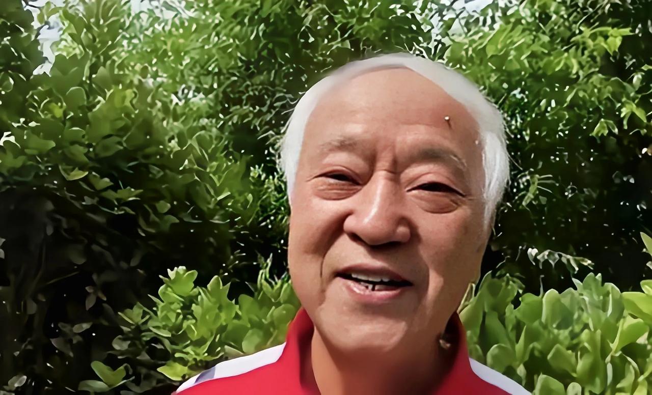 蒙城人民的好朋友，77岁高龄的牛群老师，偶尔还会回去看看旧友
说起牛群，很多人第