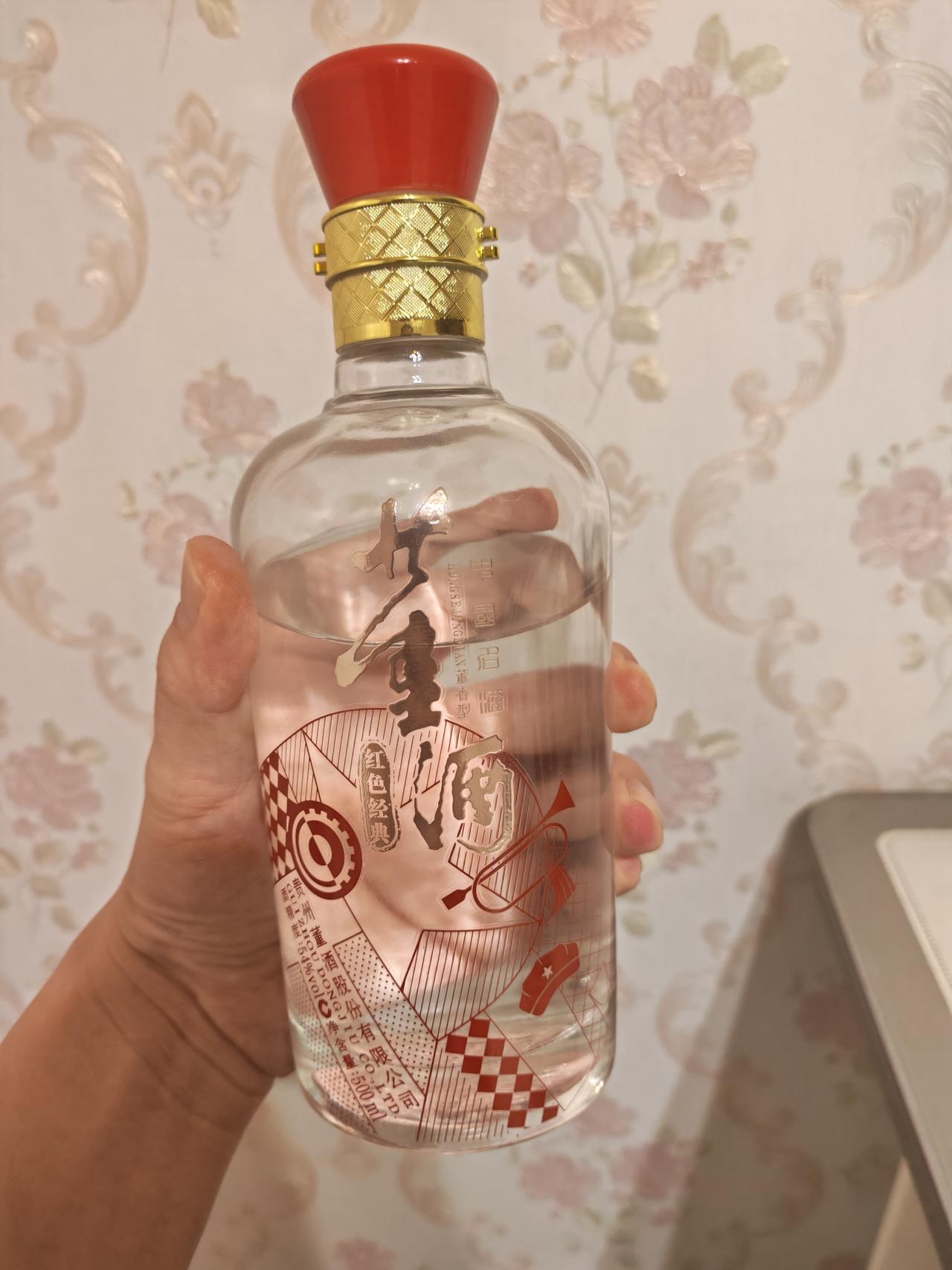 我是山西人中的一个另类。
山西人喝不了其它香型的，只喝清香。而我清香爱喝，更爱农