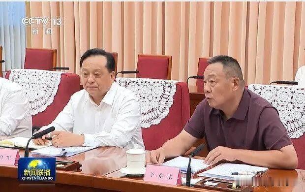 于东来说，我不想像鲁迅一样，只是呐喊，我希望寻找一种更好的方法，更科学的方法，辅