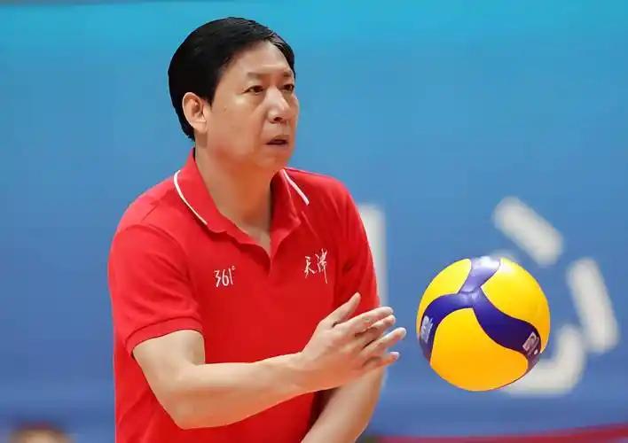 如果，王宝泉重新出山，球队内没有李盈莹、王媛媛、姚迪以及好的外援，恐怕老帅也是“