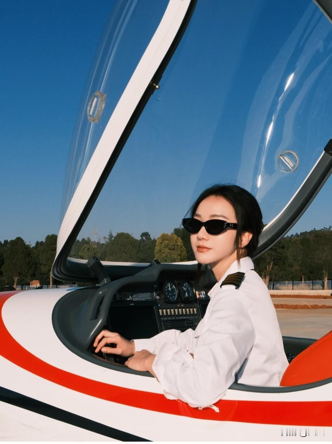 想成事必须丢掉的五件事
1、丢掉没有意义的饭局
2、丢掉玻璃心
3、不要活在别人