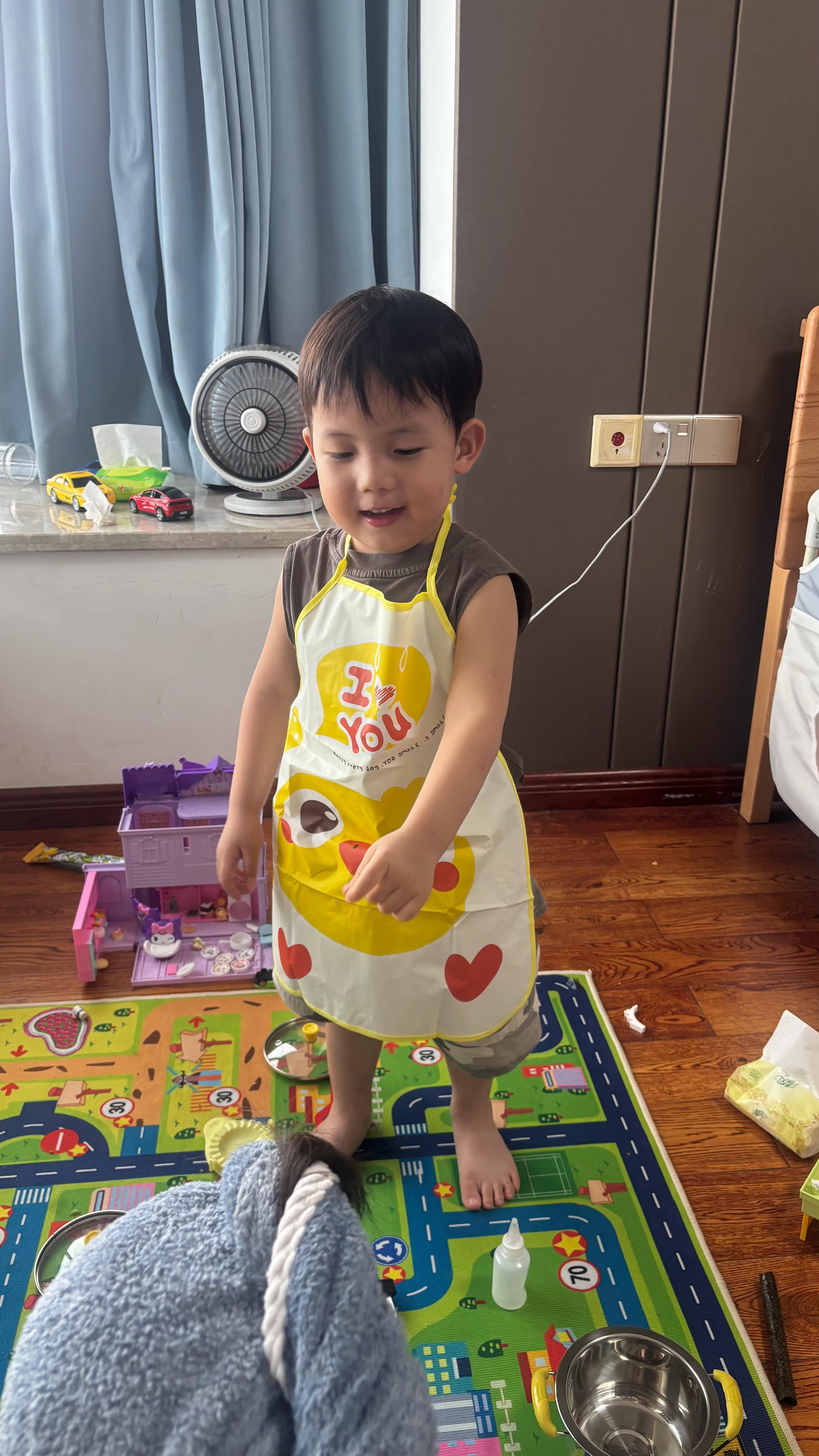 分身乏术，两个孩子都要开家长会。以后即将要经历两个孩子都要考试，辅导作业的生活了
