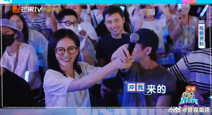 张杰[超话]张杰电音麦从鸟巢玩到好六你好星期六张杰的电音麦不仅让音效炸裂，还带来