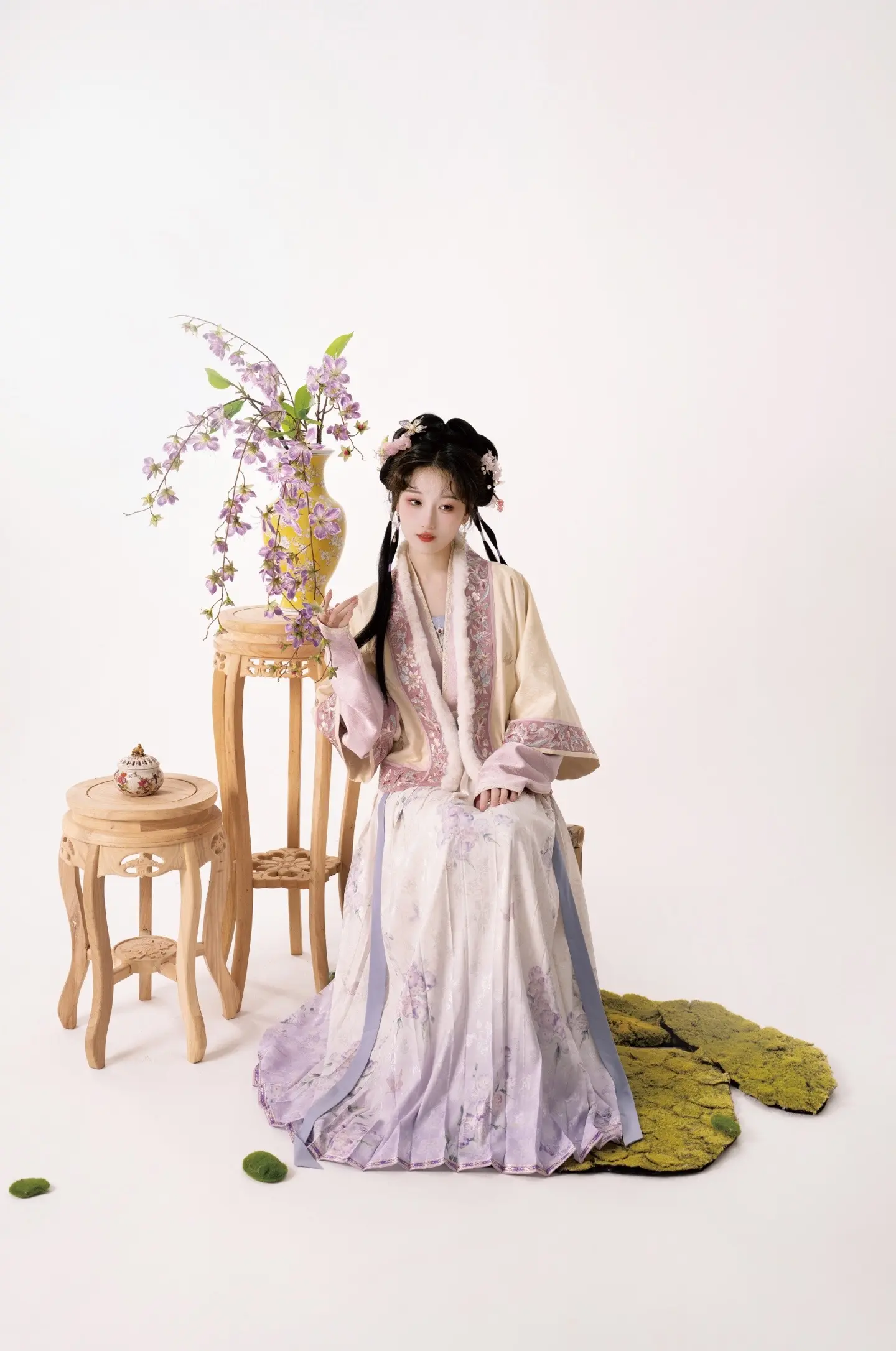 “愿你我日日闻花香 年年岁岁有花伴”