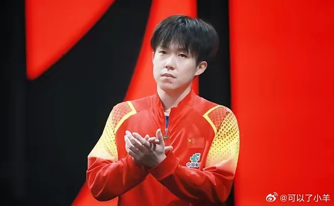 王楚钦称跟樊振东打出了自己的问题说实话，王楚钦真的要感谢樊振东。王楚钦在刚刚结束