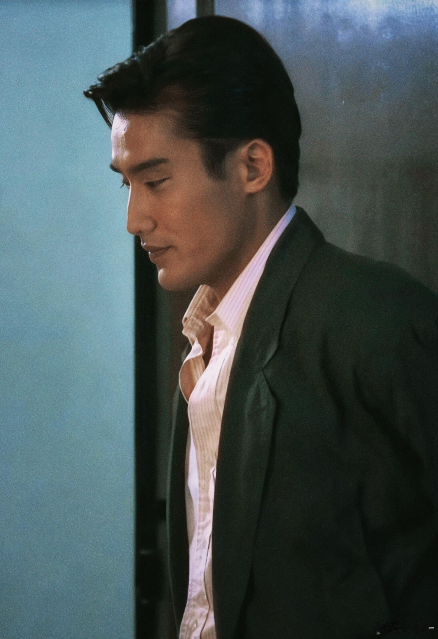 梁家辉好豁达的人生态度 把妻子宠成宝！直言她是命中注定，看她睡得安乐就是幸福，这