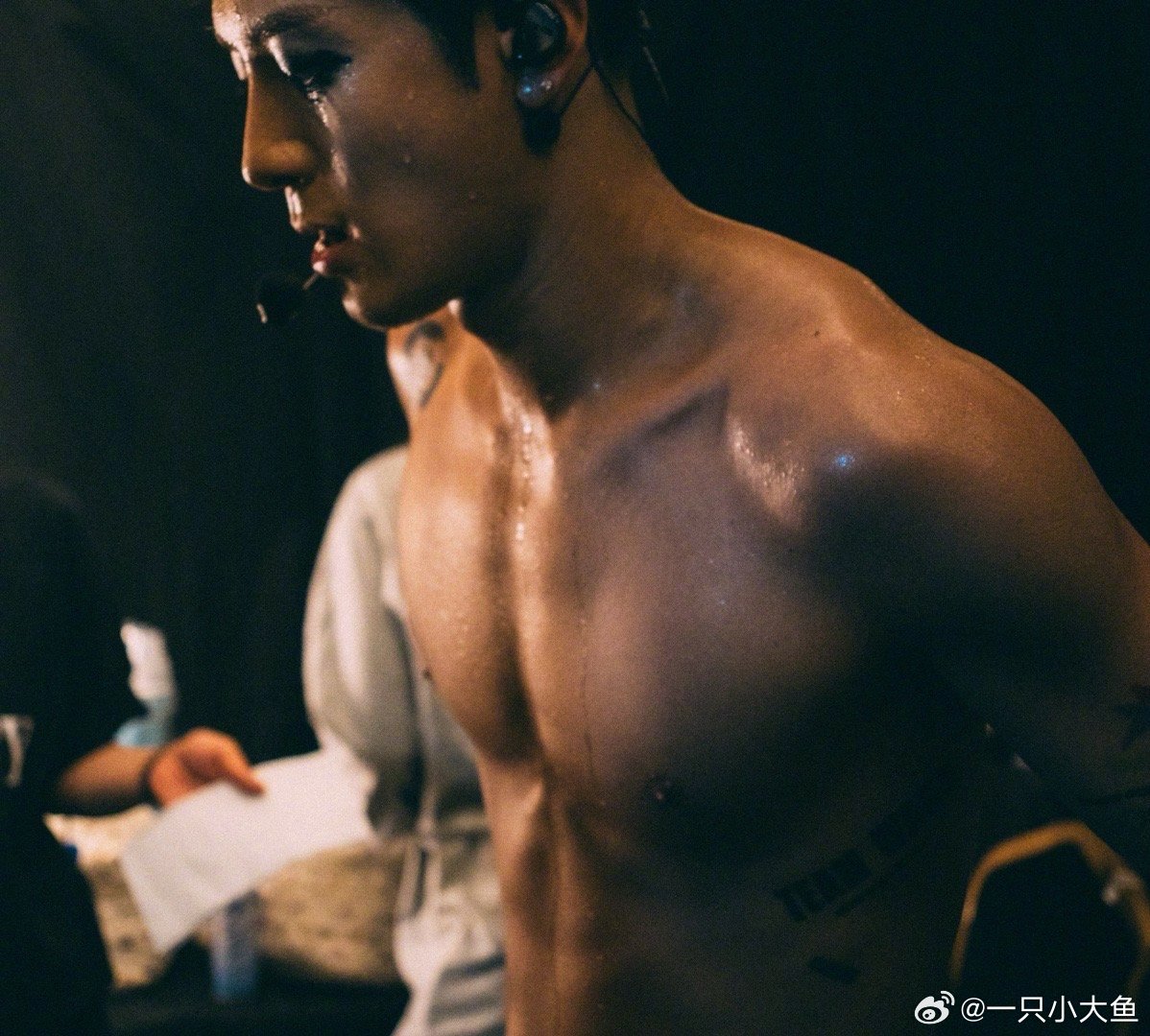 这是我的必吃榜王嘉尔这一天到底做了多少事 ​​​