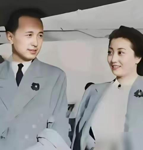 钱学森的工作时间永远不超过8个小时，而且从来不加夜班，只要一下班，钱学森就会交代