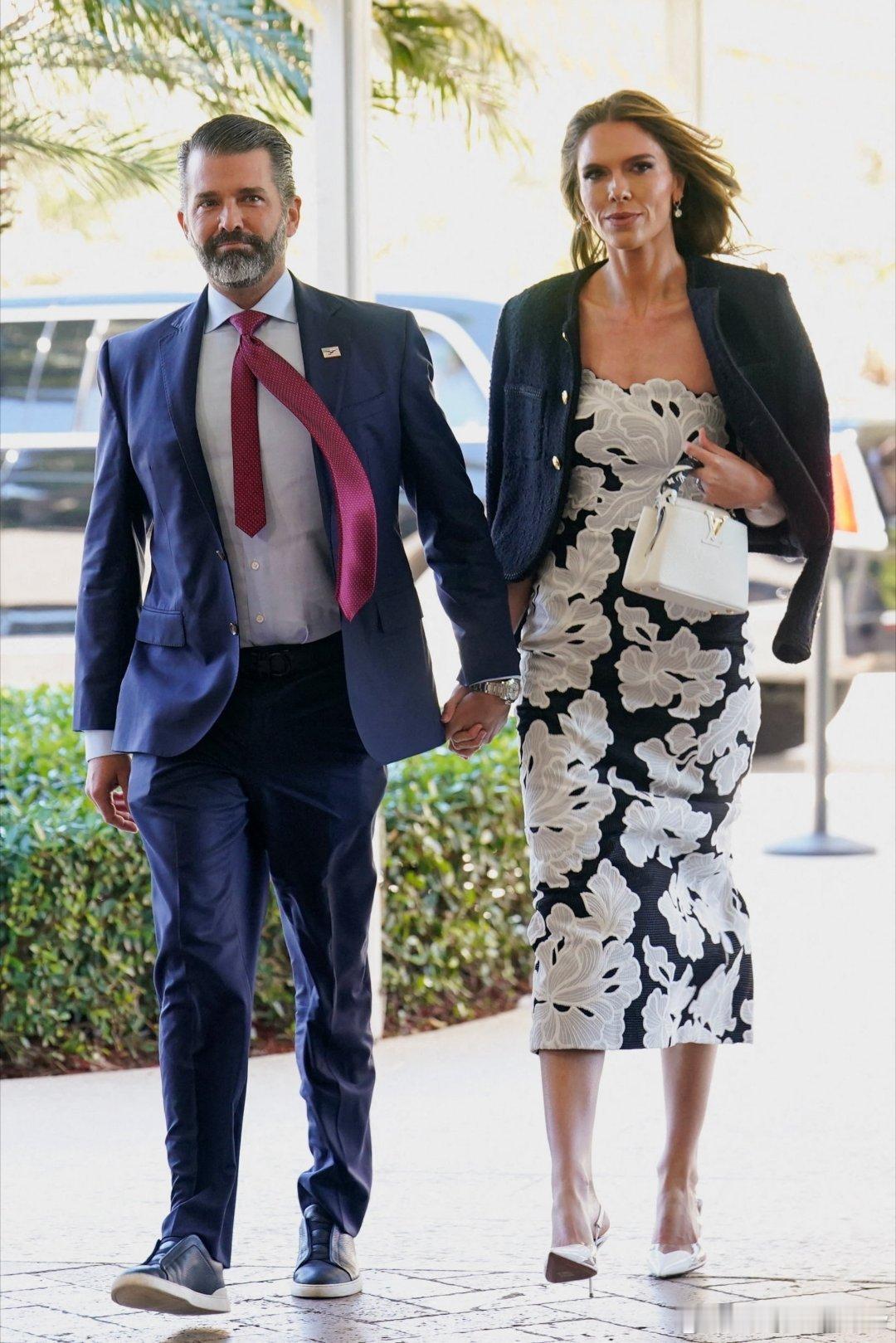 特朗普长子小唐纳德预计将于下周的“阵亡将士纪念日”周末迎娶未婚妻、佛罗里达州社交
