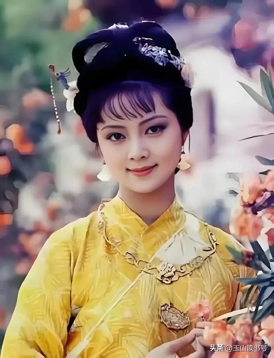《红楼梦》里，傅秋芳的名字第一次出现，已有23岁——
在那个时代，已是妥妥的大龄