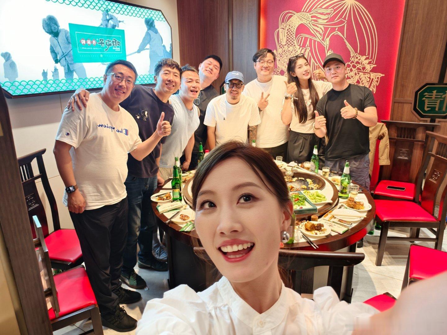 四天长春出差以的铁锅炖圆满结束～来太迟了 偷一张的饭图吧 还要感谢为了见我的倾情