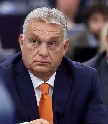 乌克兰怎么也得罪了欧盟，欧盟要乌克兰给出管道修复的时间表。因为乌克兰关闭了德鲁日