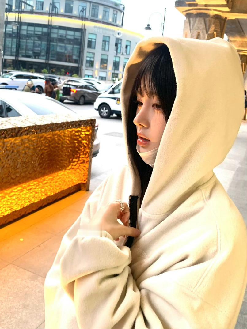 祎颗大兔牙 ​​​