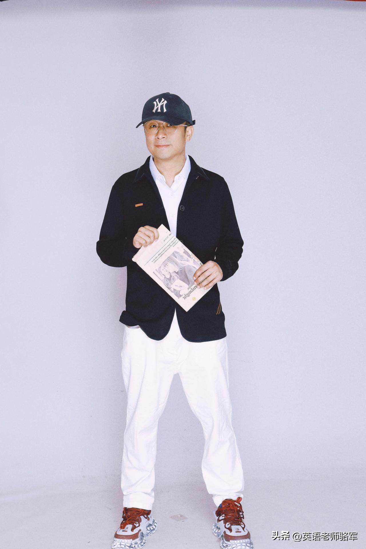 今天自己DIY拍照，真的超级开心！我觉得自拍可不只是臭美，心理学研究都说了，经常