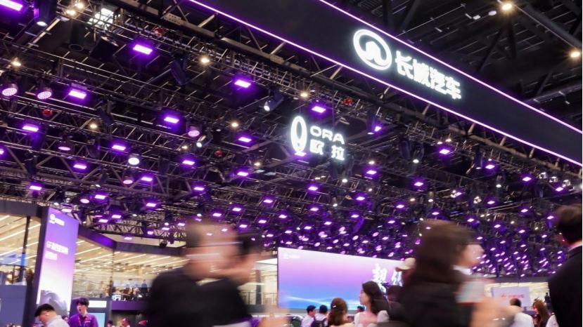 北京车展长城展台气场拉满，59台展车全员集结，阵容超级豪华，硬核干货更是藏不住。