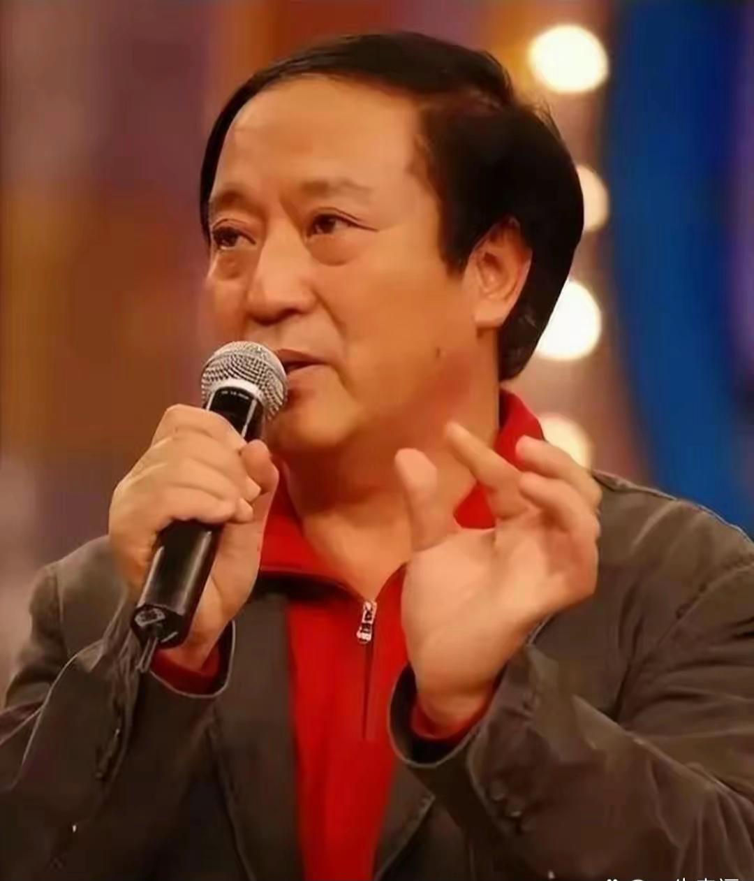 万万没想到，折腾半生、一度倾家荡产的牛群，晚年竟被美国毕业的儿子牛童，用最朴素的