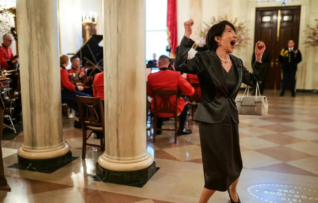 怪不得日本人破防了。

日本战败大多数日本人还能接受，但人类历史上唯一一次挨核弹