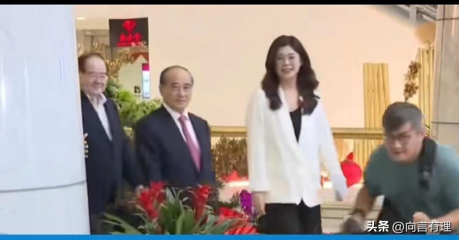 王金平推了郑丽文一把，郑丽文推了两岸和平一把！

2026年4月，注定是两岸关系