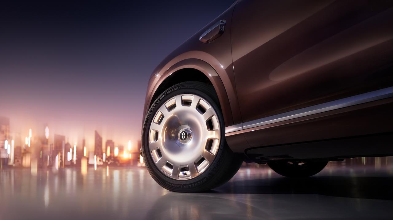 全新一代问界M9领世而来，以技术跃迁重构豪华体验
北京车展前夕，高端新能源市场迎