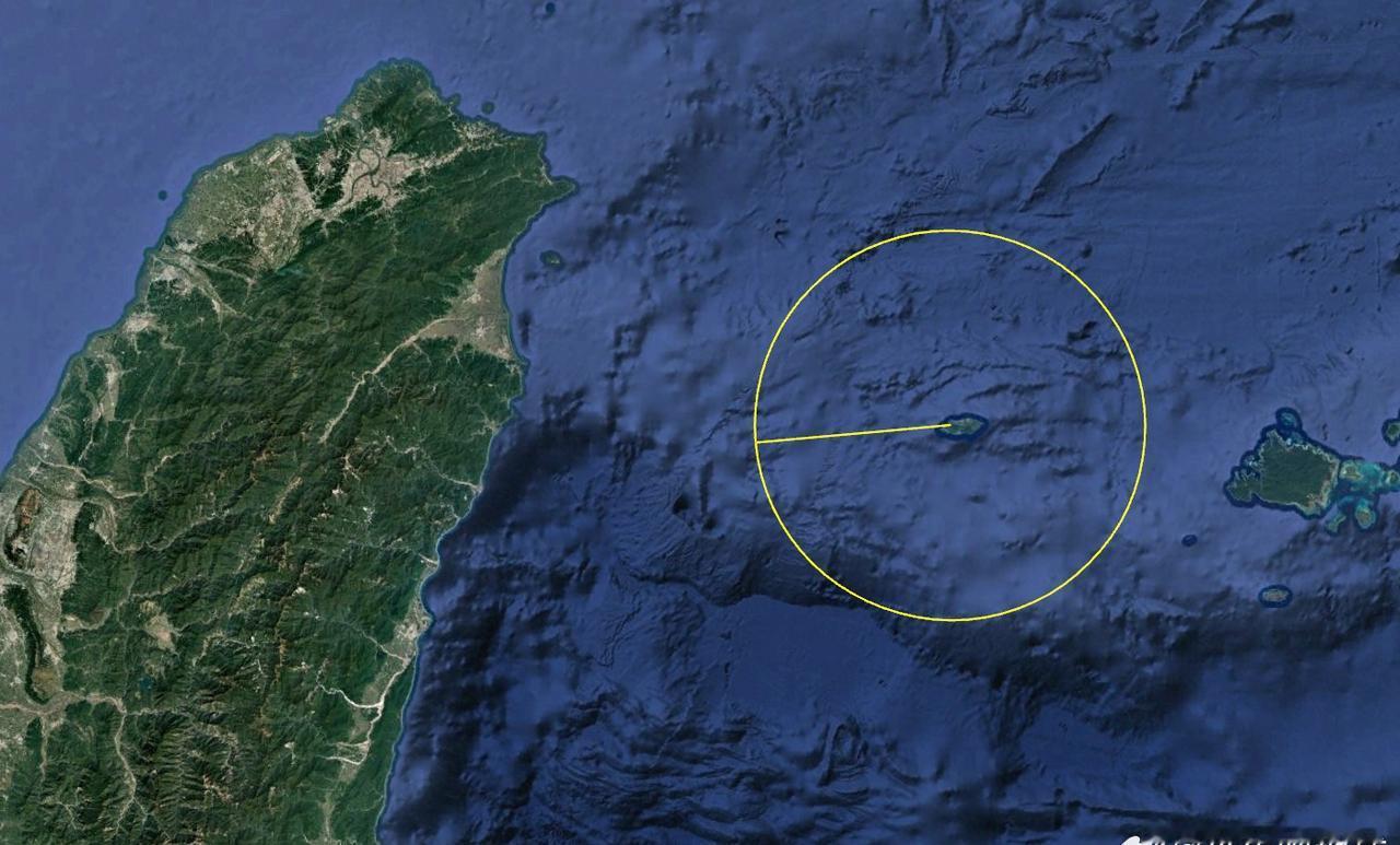 昨天，日本防卫大臣小泉进次郎访问了位于尖阁诸岛最西端的与那国岛。在视察陆上自卫队