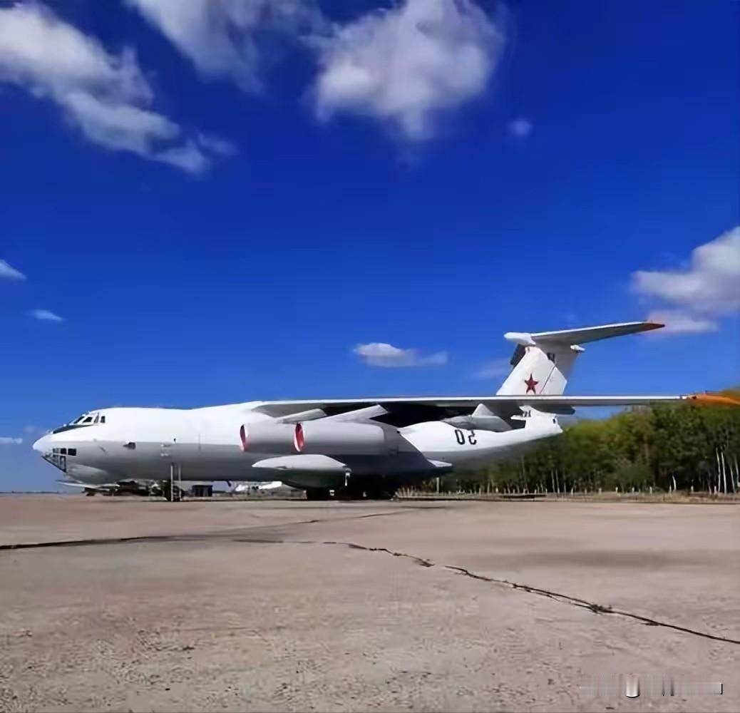 解读：中国为何趁俄罗斯武器滞销订购20架伊尔-78大飞机：中国因运油-20产能不