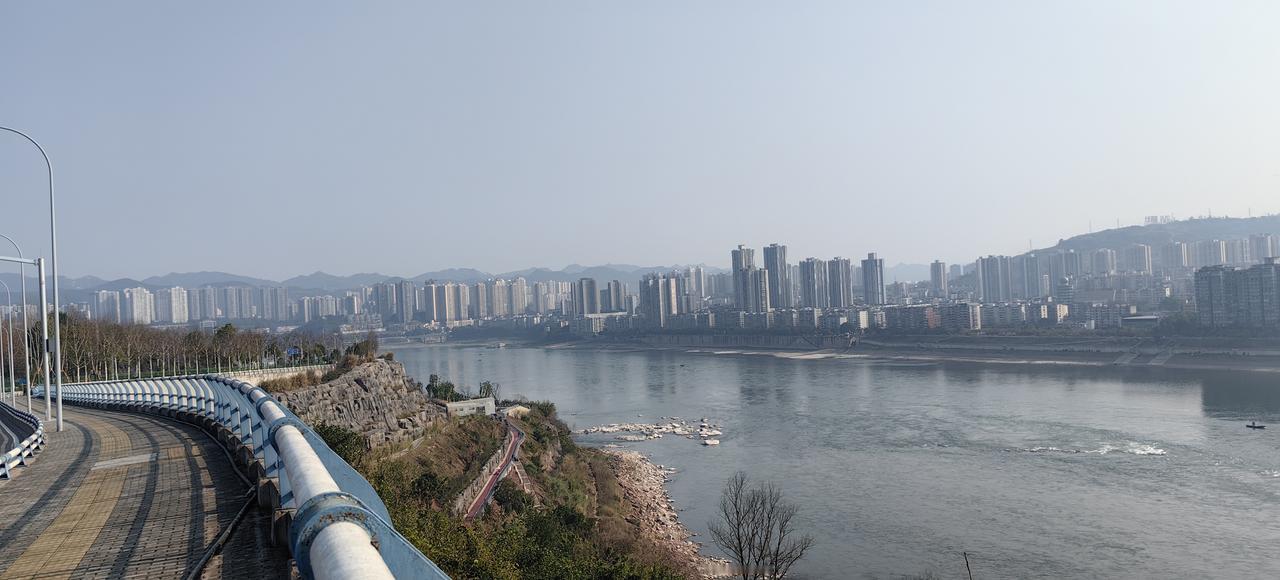 [大金牙]我渡区南端，钓鱼嘴公园，春日休闲好去处，但确实地大路远[可怜]建议攻略