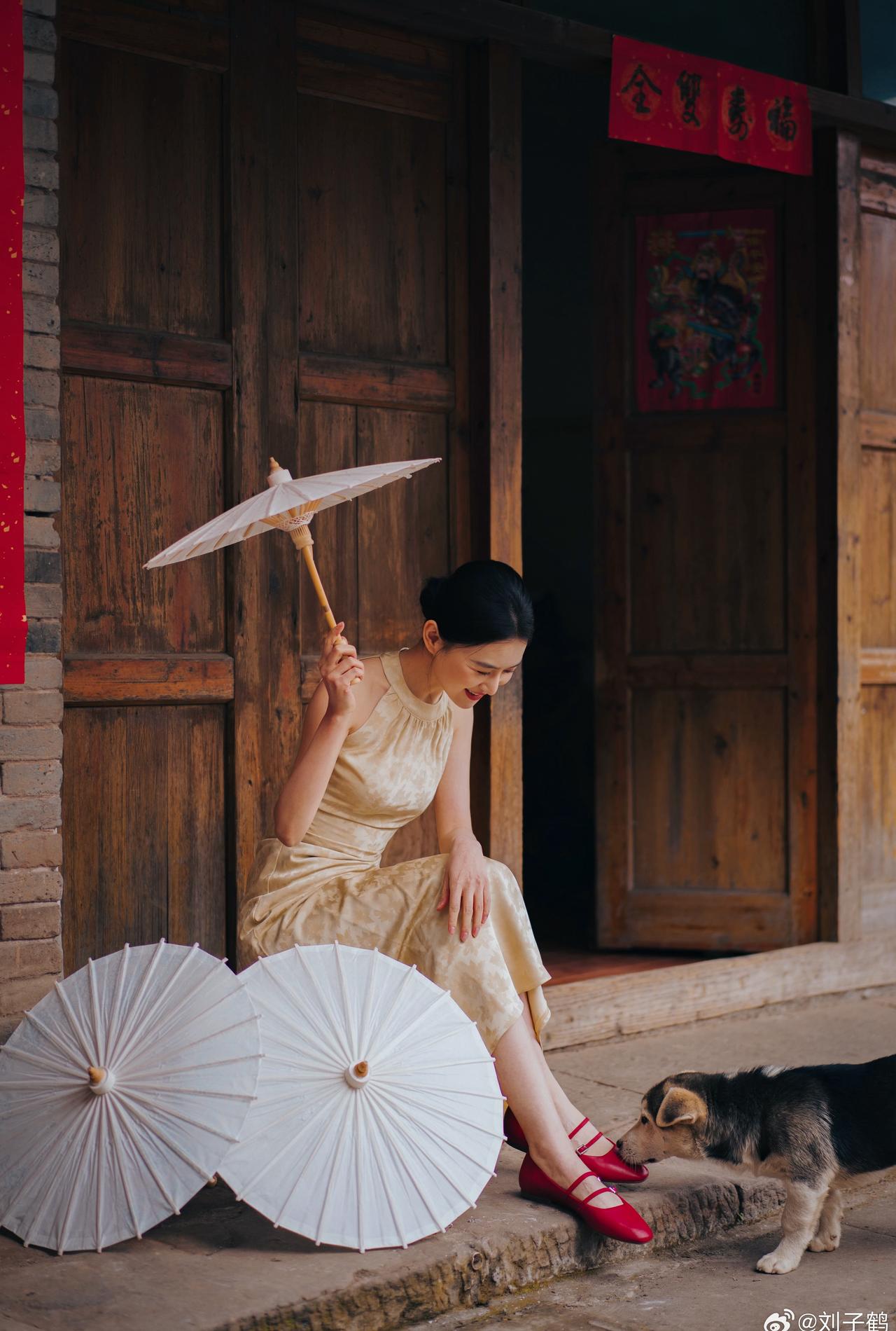 一伞烟雨，自在安然
幸福其实很具体你好春天把春天拍给你看 ​​​