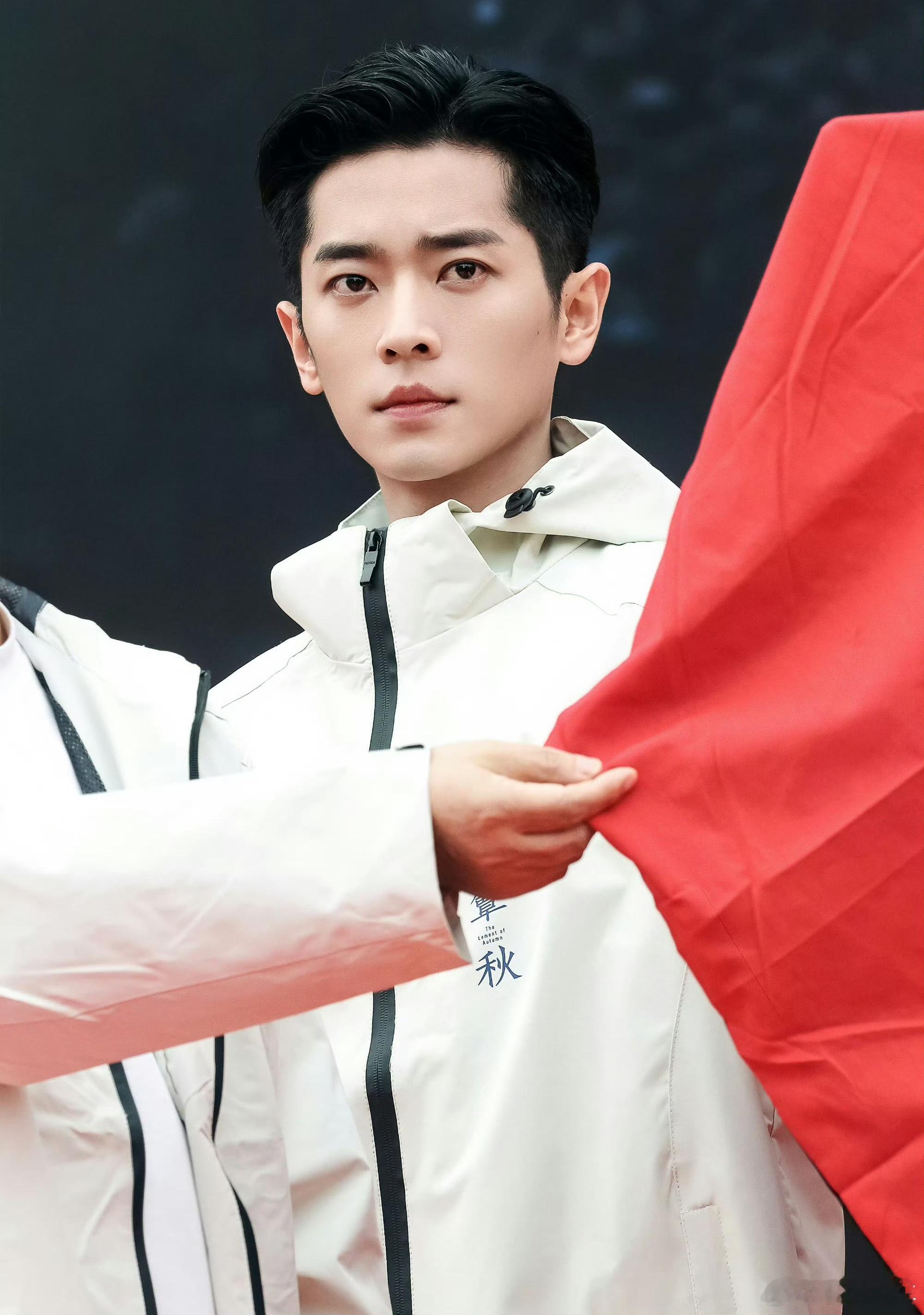 玉簟秋开机今天开机，军阀少帅和清贫女学生的剧情，两个人太合适这个角色了，期待期待