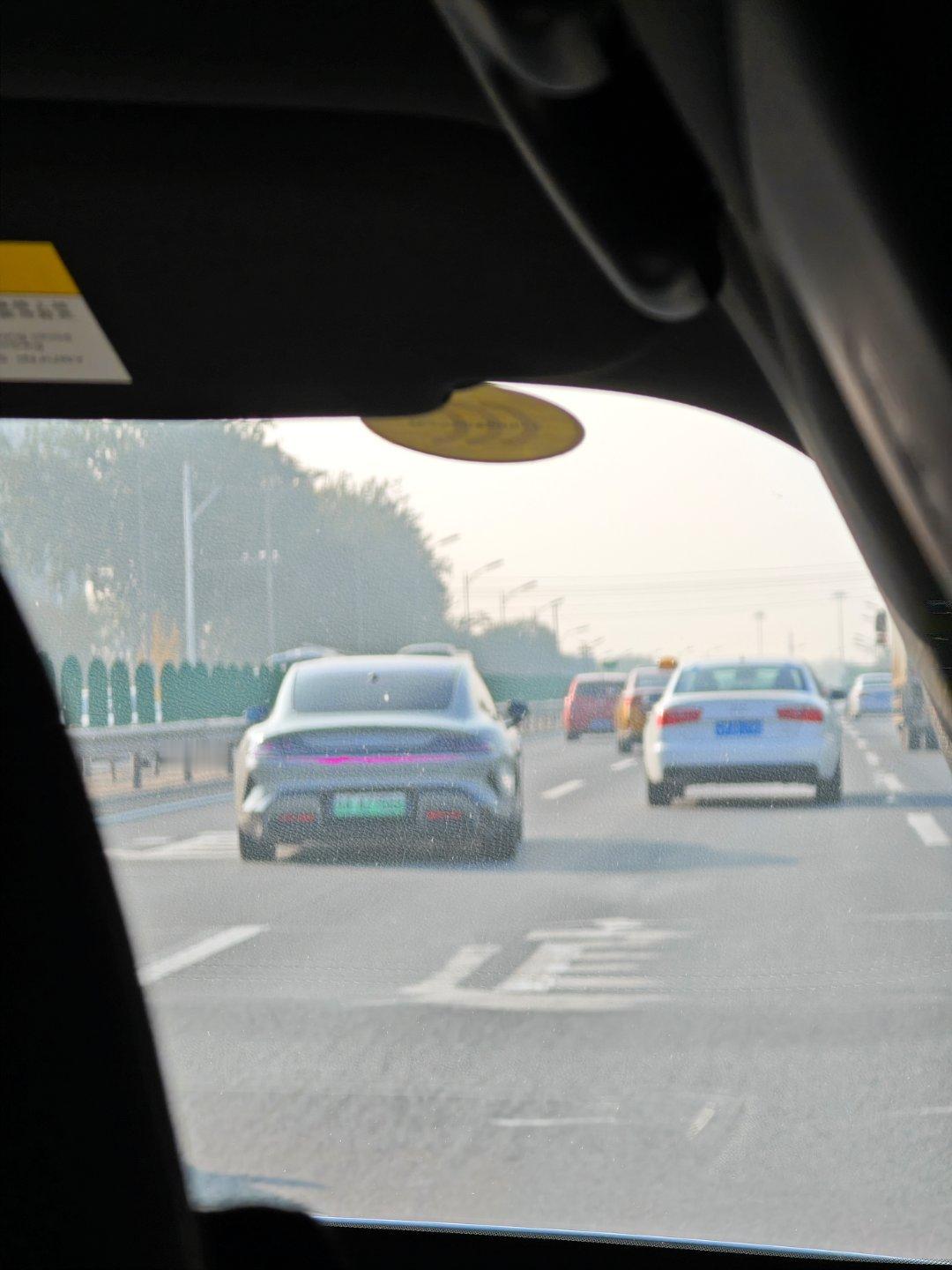 北京真的到处都是小米，不愧是小米发源地 ​​​