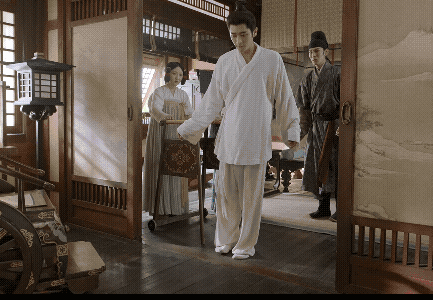 丞磊是在学赵露思吗