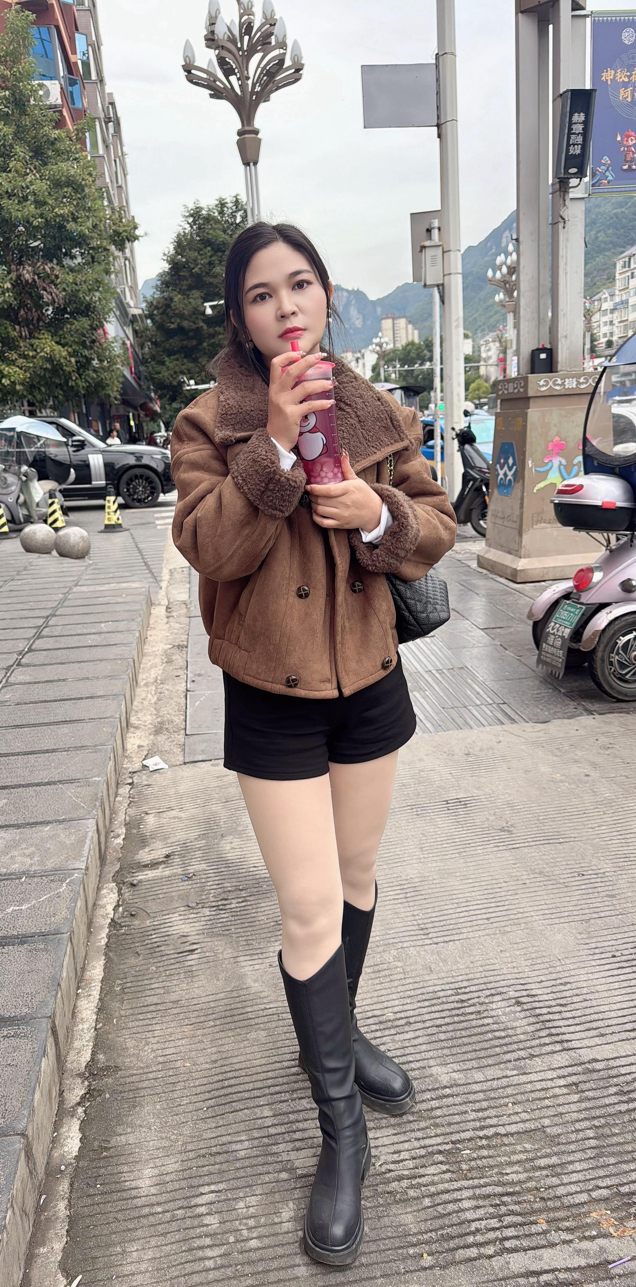 街拍小姐姐穿搭