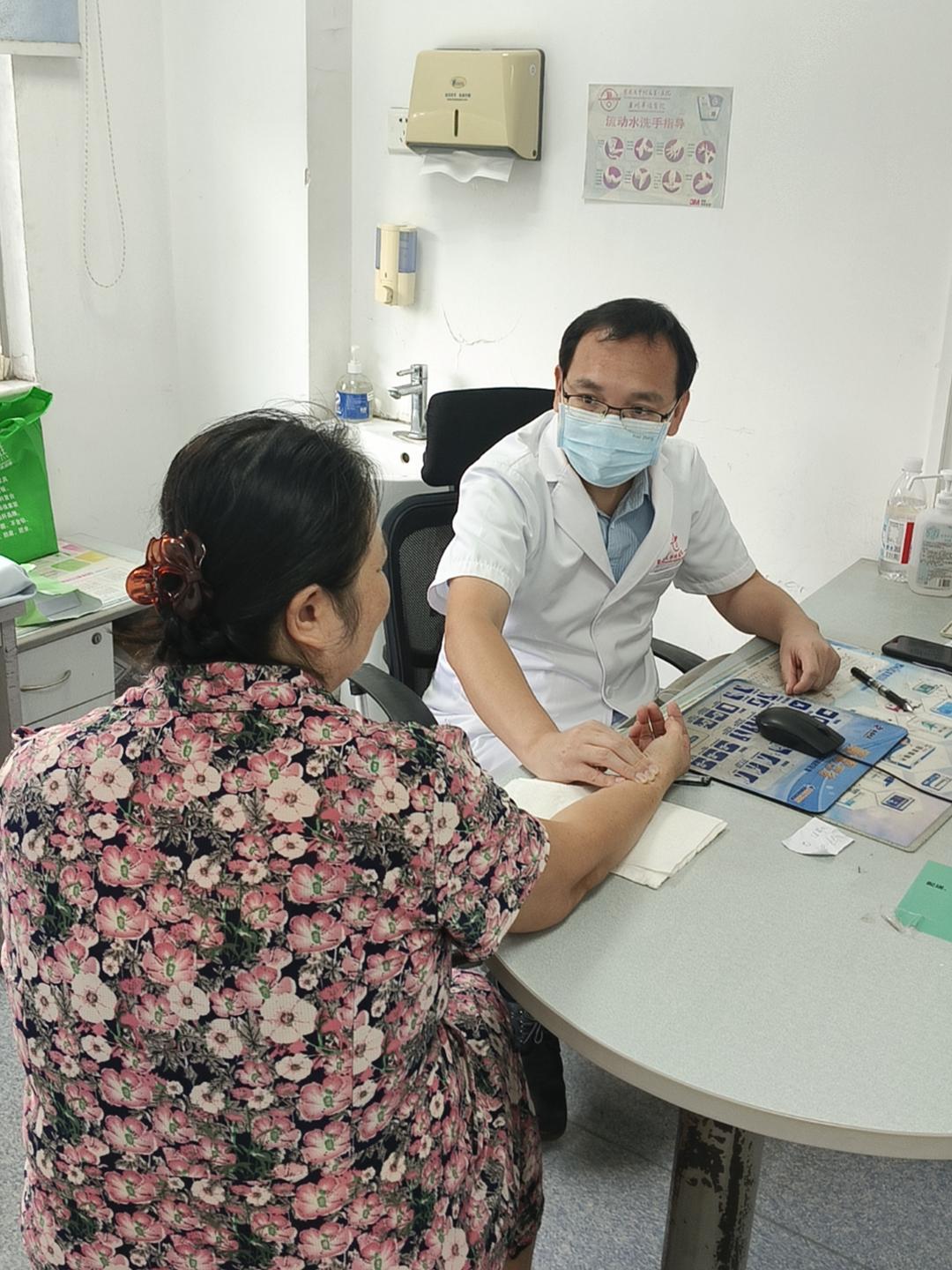 萎缩性胃炎养胃｜5个伤胃坏习惯赶紧改掉✅
大家好，我是中医冯伟峰医生。萎缩性胃炎