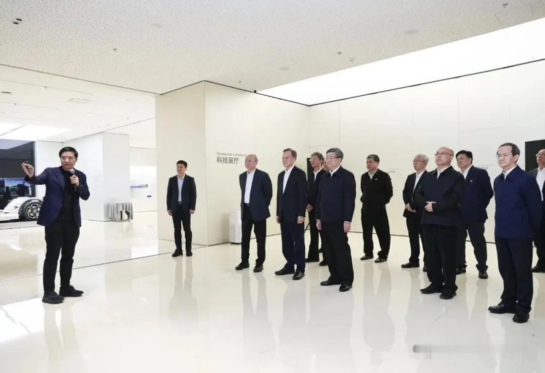 京津翼党政领导考察小米汽车超级工厂，最近一段时间可热闹了
