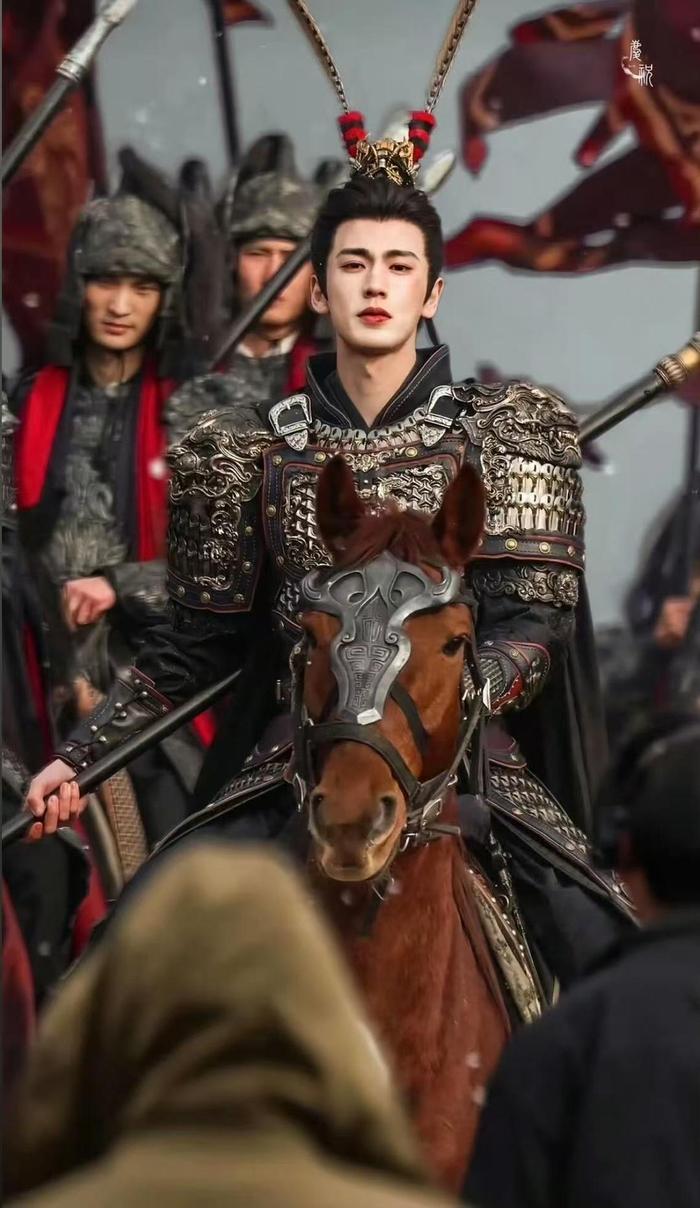 关于粉底液将军：

1、其实，古代将军长什么样，我们也不太清楚，因为他们没有留下