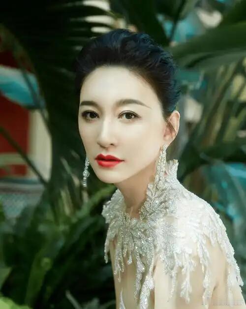 李小冉花期李小冉中年少女 岁月对李小冉也太温柔了，花期长到让人羡慕 