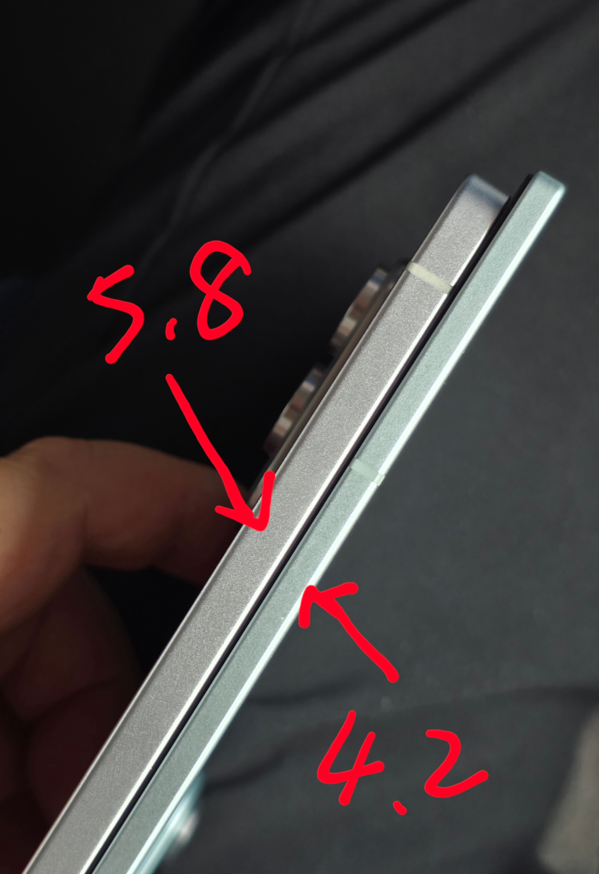 S25 Edge 你也有今天纵然5.8mm，但是在Fold7单边4.2mm厚度面