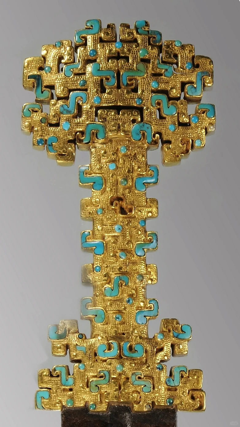 挥剑决浮云，诸侯尽西来，春秋时精美的剑柄