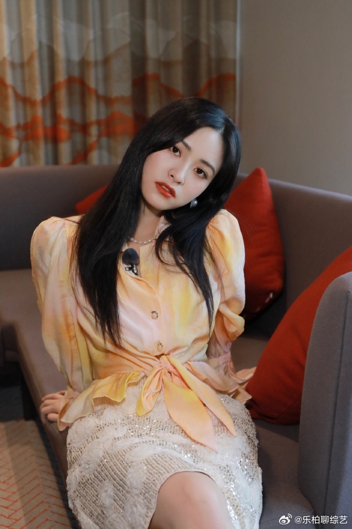 沈月做客我家那闺女  沈月做客我家那闺女简直就是有点梦幻联动的呀，并且这一次的造