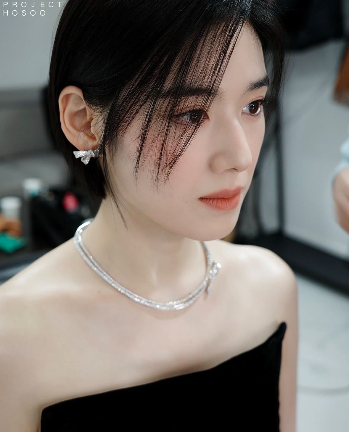 郑恩彩也太美了吧[哇][哇][哇][哇]美太超过了姐姐！！！！！ 