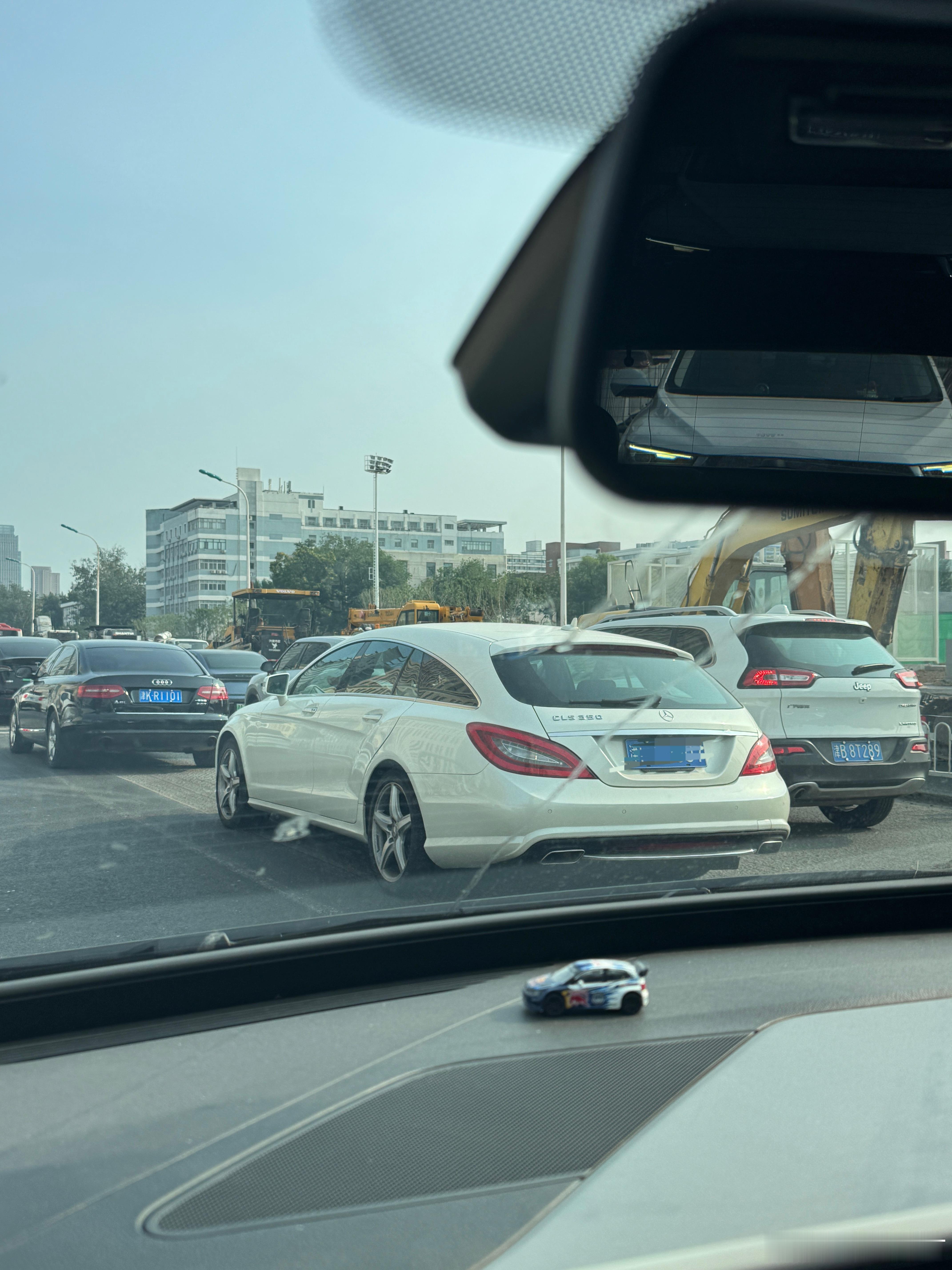 昨天见到的车！ 猎装CLS太优雅了[抱一抱]全民拍车  ​​​