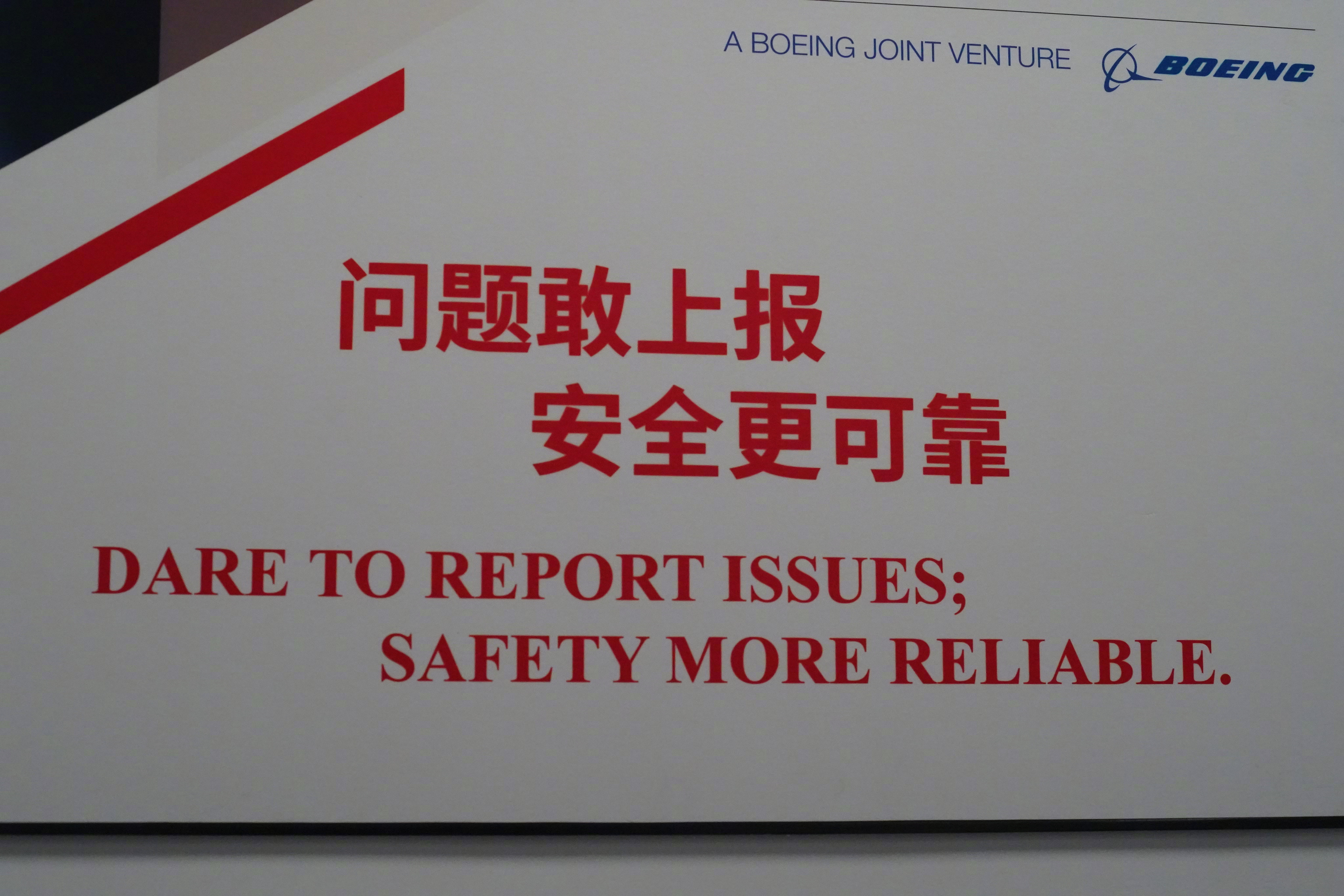 仲树老师采访诺兰的那段被捧上天，不知道仲树老师本人有没有预料到。大概全世界已经没