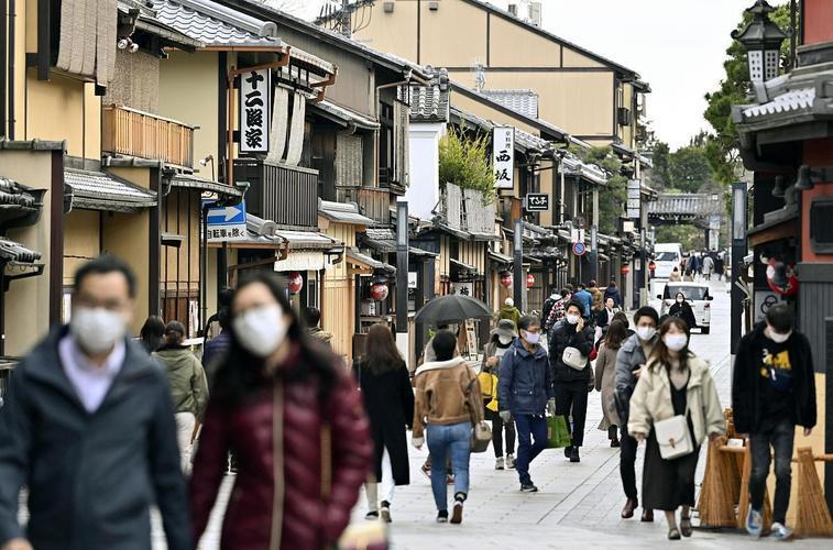 日本“边界感”：躲雨5秒要报警，哭一下就被赶出门
边界感本该让人与人相处更有分寸