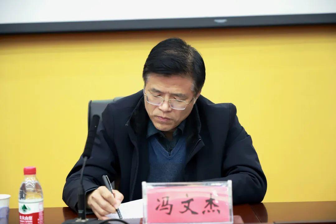 石家庄铁道大学的冯文杰书记已经卸任！

近日，石家庄铁道大学官网更新领导班子信息